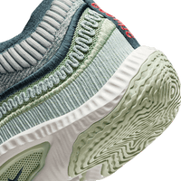 Nike Cosmic Unity 3 'Christmas'