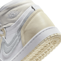 Wmns Air Jordan 1 MM High 'White and Pure Platinum'