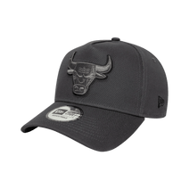 New Era NBA Chicago Bulls Tonal Outline E-Frame 9Forty Snapback