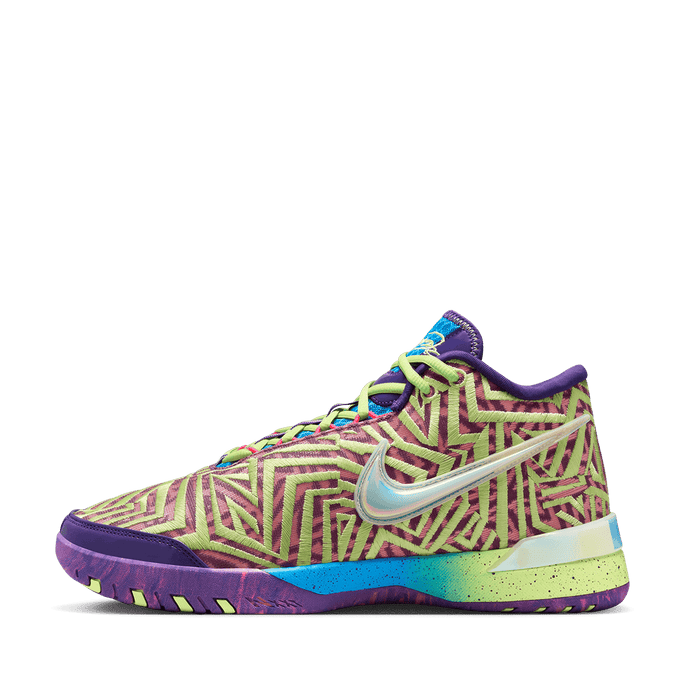 lebron girl basketball shoes