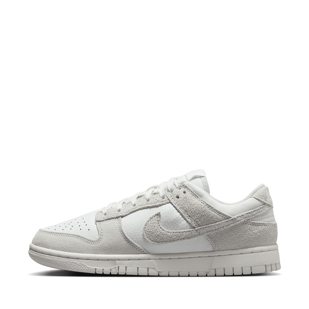 靴 Dunk Low TOKYO summit white and phantom NIKE公式】ダンク LOW 