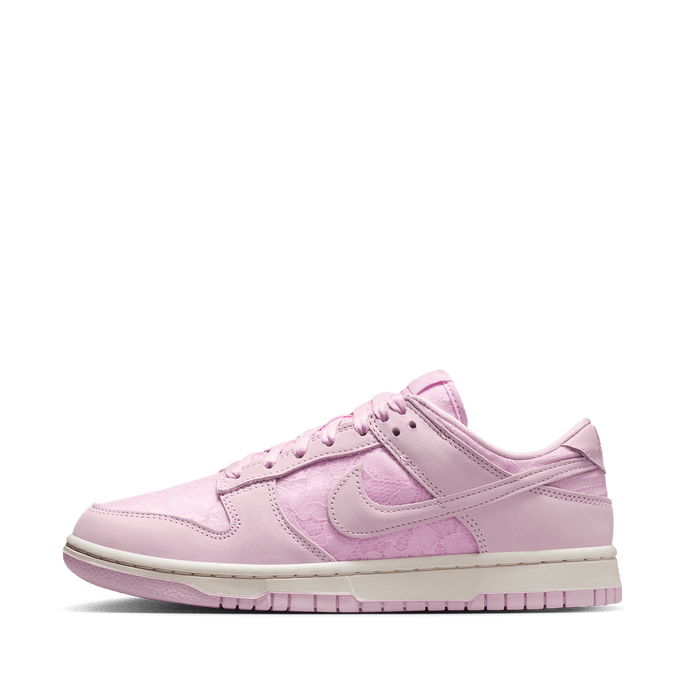 Wmns Nike Dunk Low 'Regal Pink'