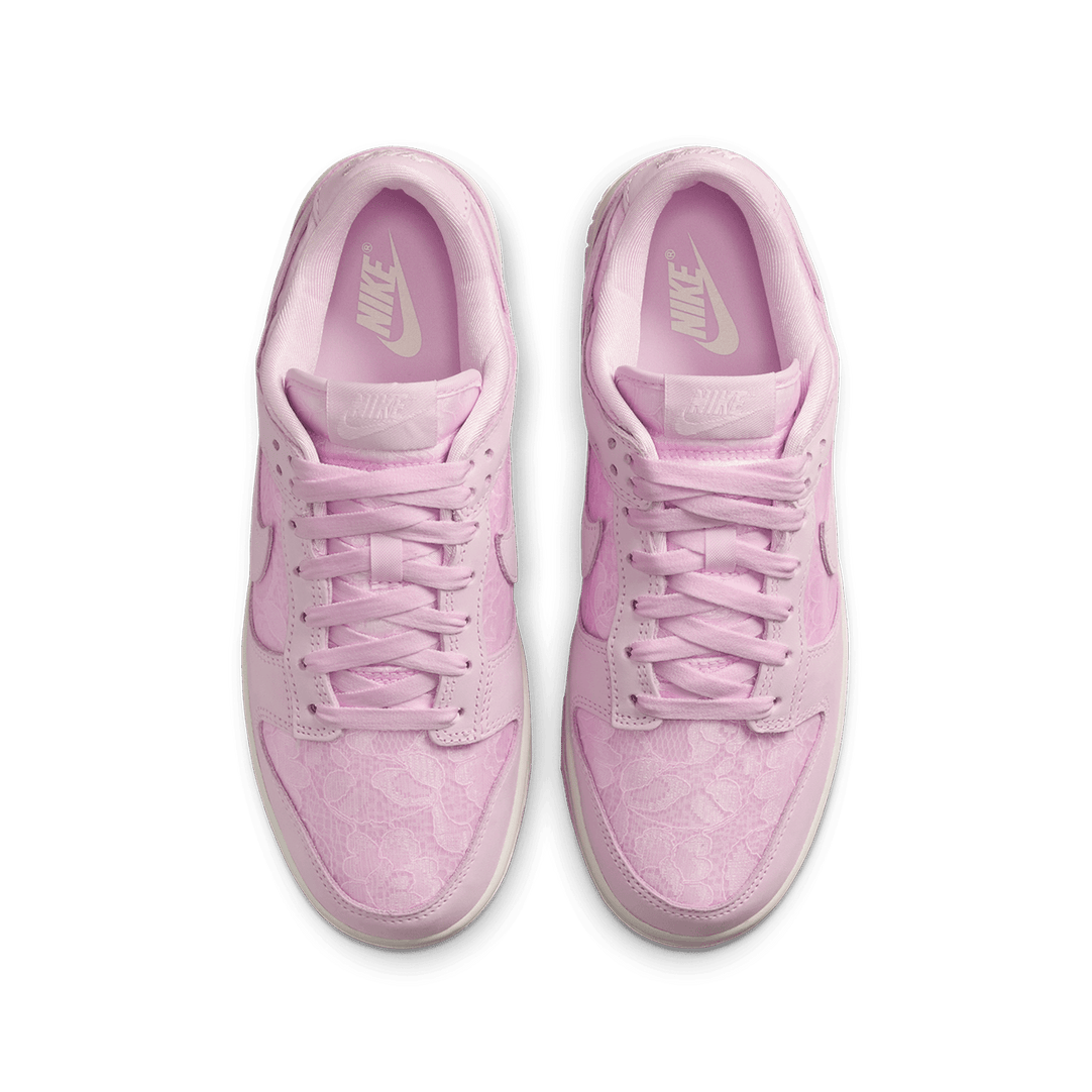Wmns Nike Dunk Low 'Regal Pink'