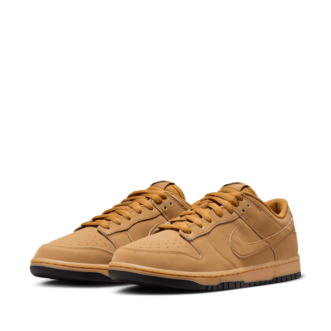 Nike Dunk Low SE 'Wheat and Gum Yellow'