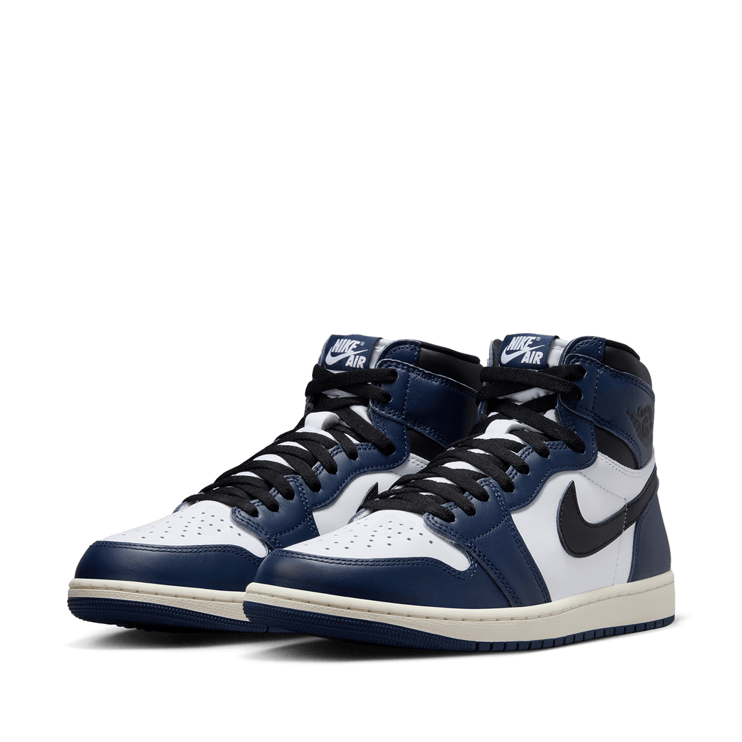 靴 Nike Air Jordan 1 High OG Midnight Navy Air Jordan 1 High OG Midnight Navy - YouTube