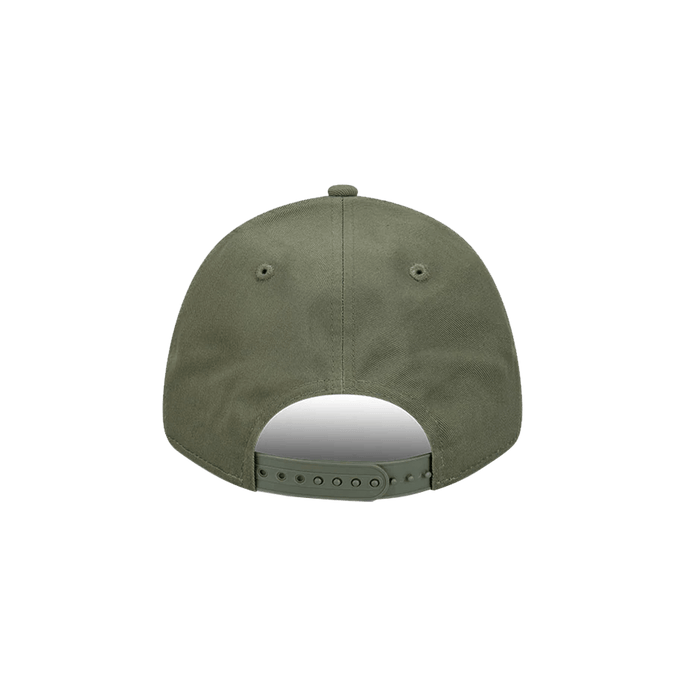 海外限定　新品Chicago Bulls オリーブグリーンキャップ New Era Chicago Bulls Dark Olive 9Forty Snapback Cap | Men