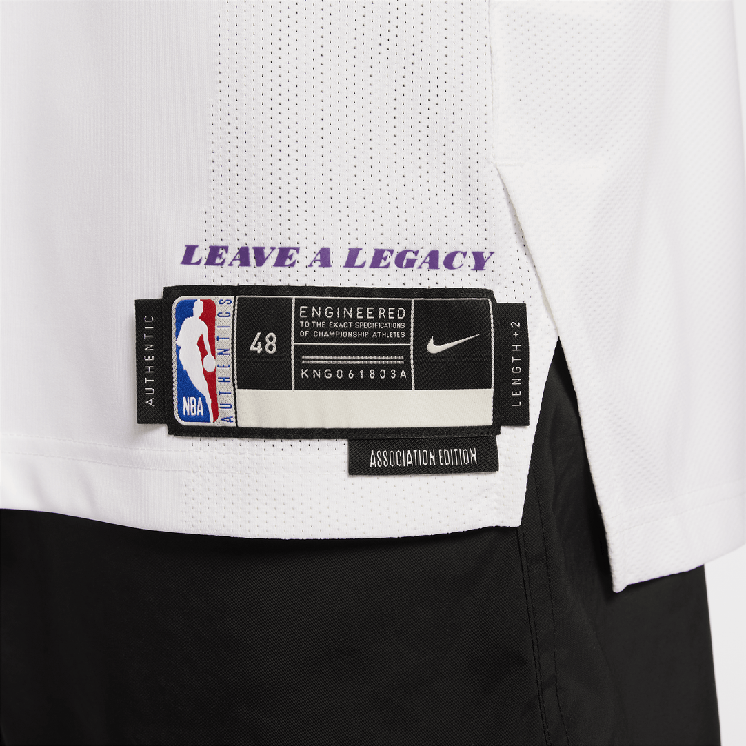 Nike NBA Dri-FIT ADV Association Edition Authentic Jersey - Kobe Bryant 8  Los Angeles Lakers | White
