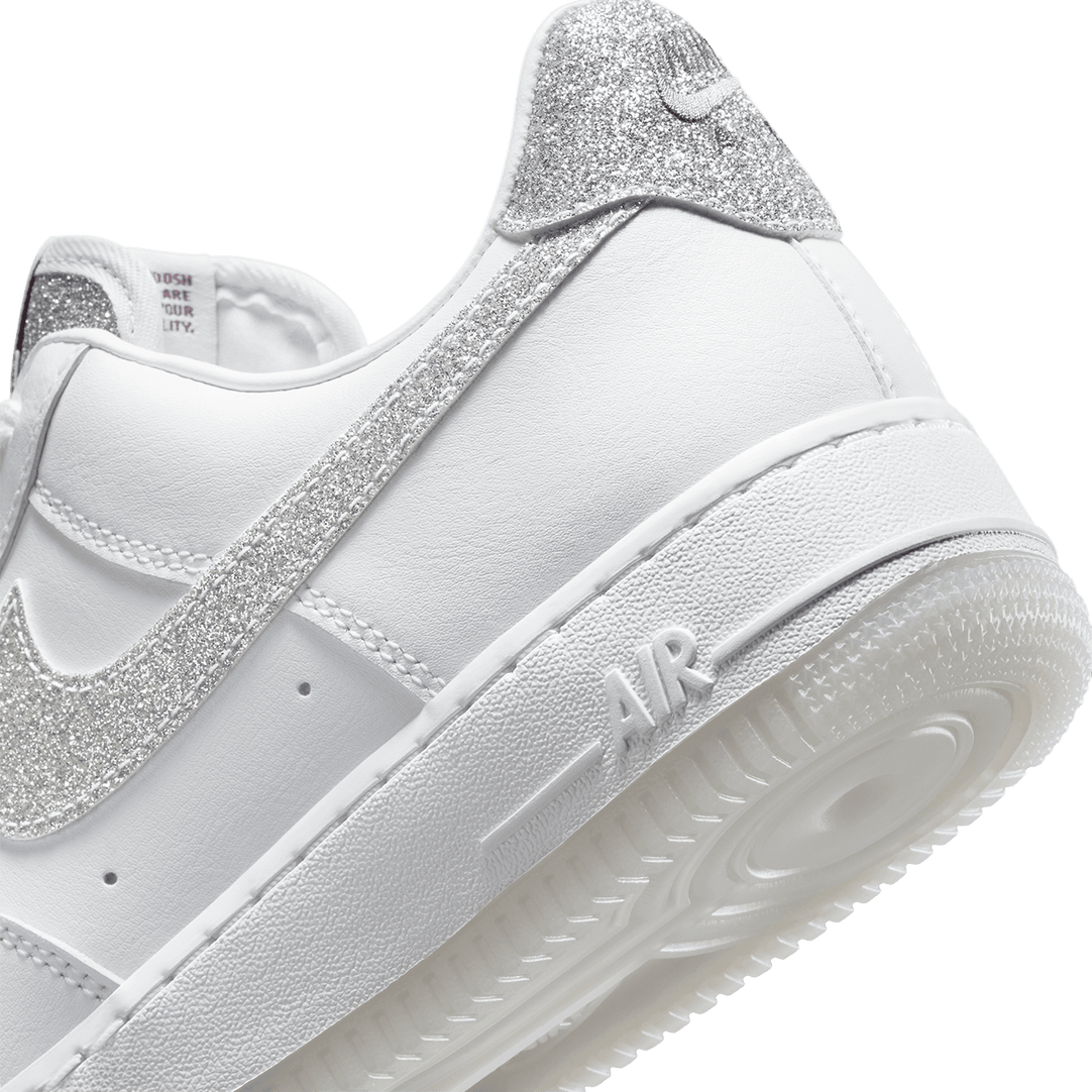 Wmns Nike Air Force 1 07 LX White and Cool Grey