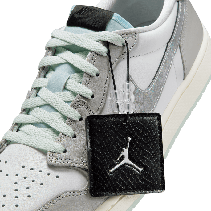 ◆正規品◆NIKE AIR JORDAN 1 LOW OG LUNA NEW YEAR◆送料無料◆ Air Jordan 1 Low 'Lunar New Year' 'Photon Dust' (HF3144-100