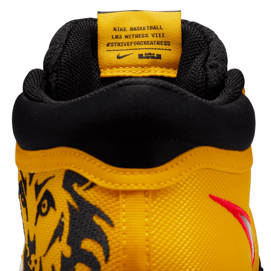 Nike LeBron Witness EP 'University Gold'