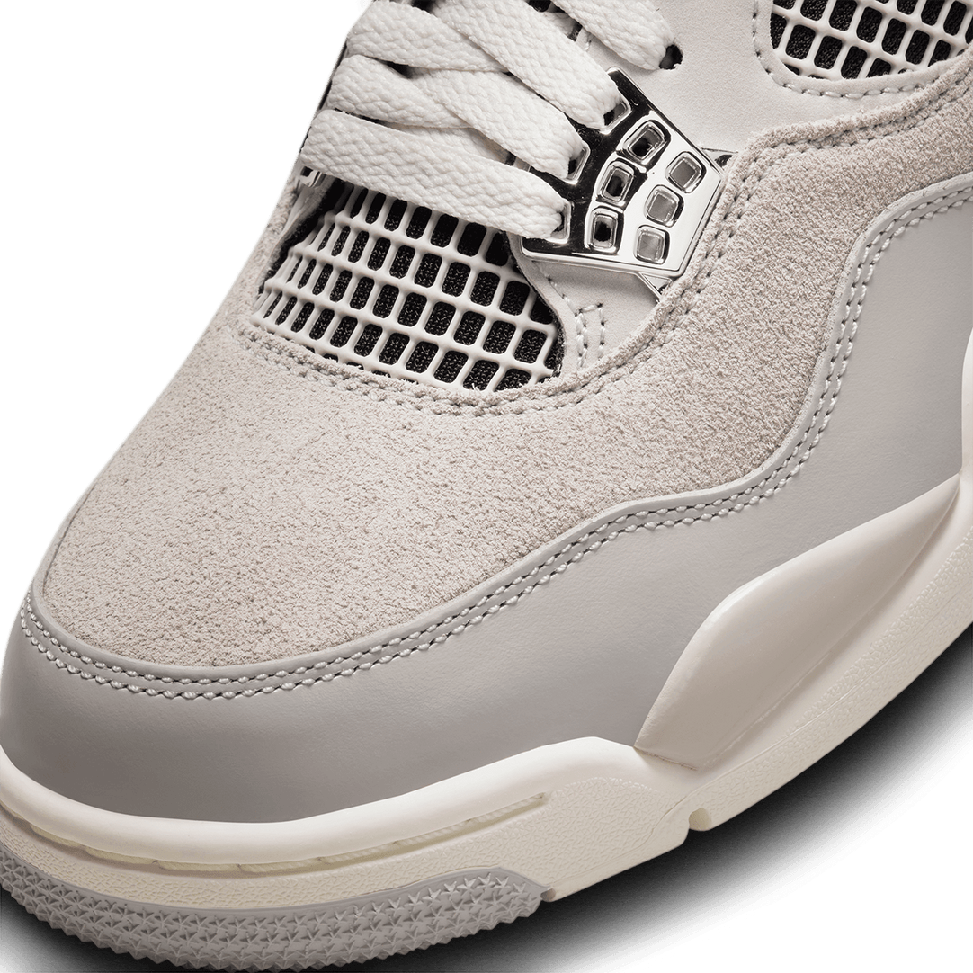 Uhfmr Sneakers Sale Online - Official Look at the UNION x Air Jordan 2  Rattan - JORDAN 4 RETRO FROZEN MOMENTS (WOMEN'S)