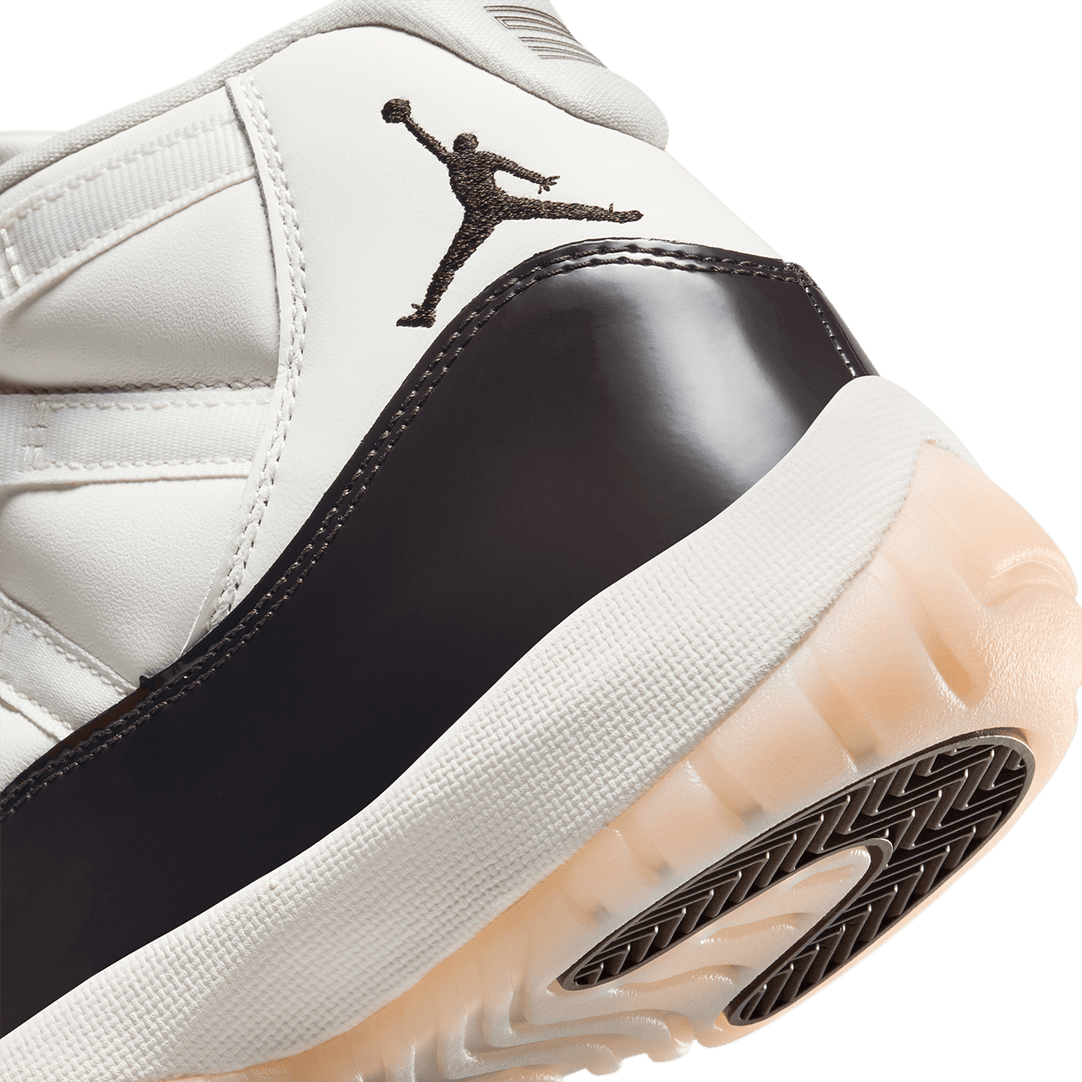 Jordans sales 11 women