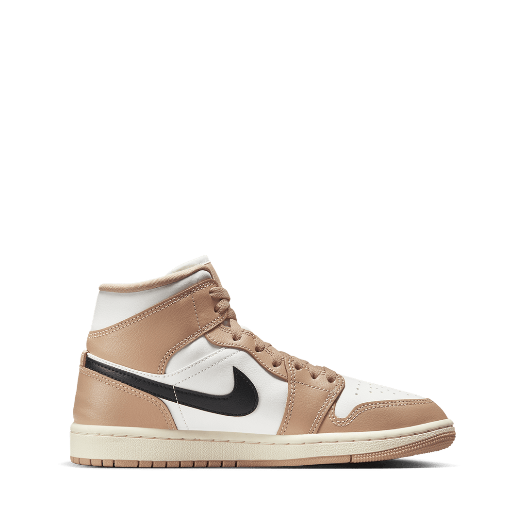 Jordan aj 1 mid desert sand best sale