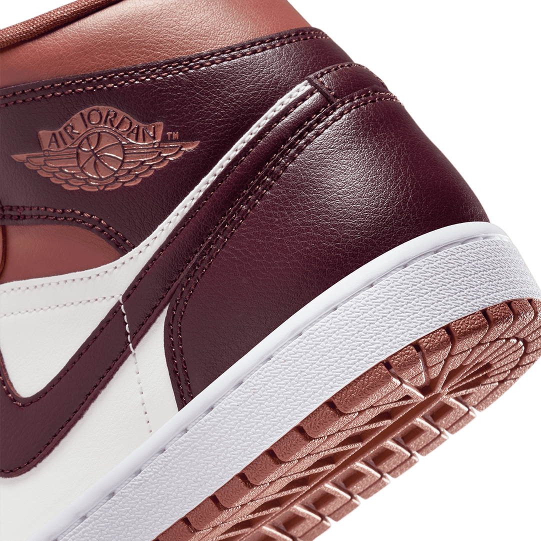 Wmns Air Jordan 1 Mid Dusty Peach TITAN
