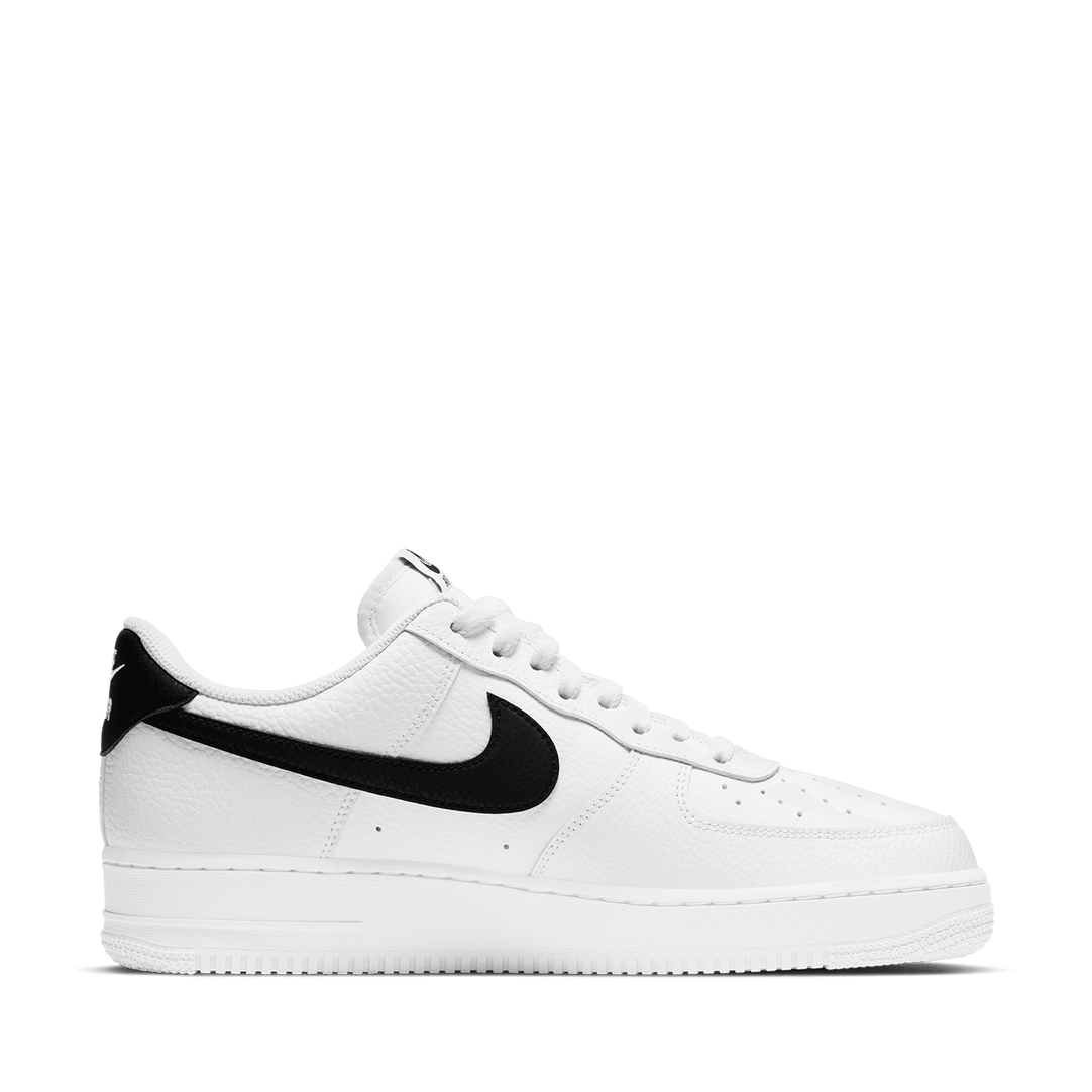 Nike Air Force 1 07 White and Black TITAN