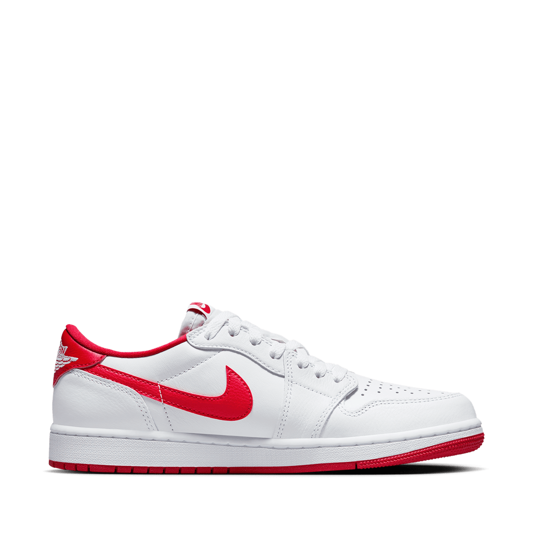 Jordan 1 low sales red and white