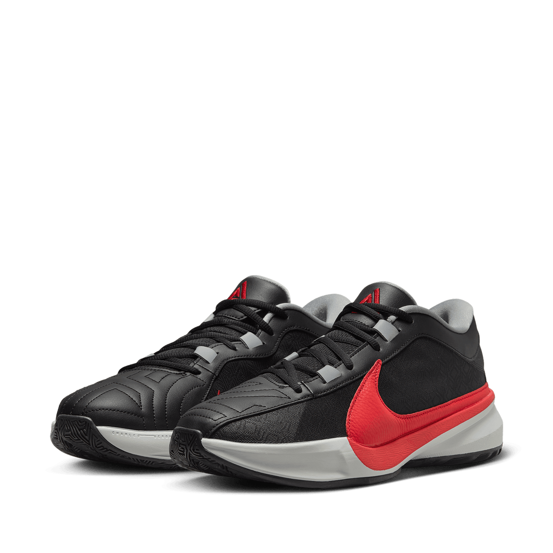 Nike freek black red shop