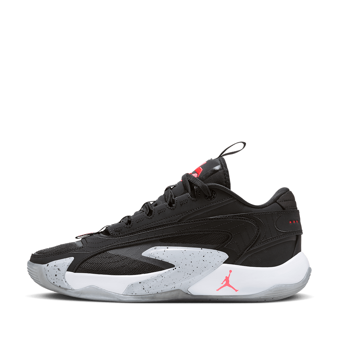 Midnight sales black jordans