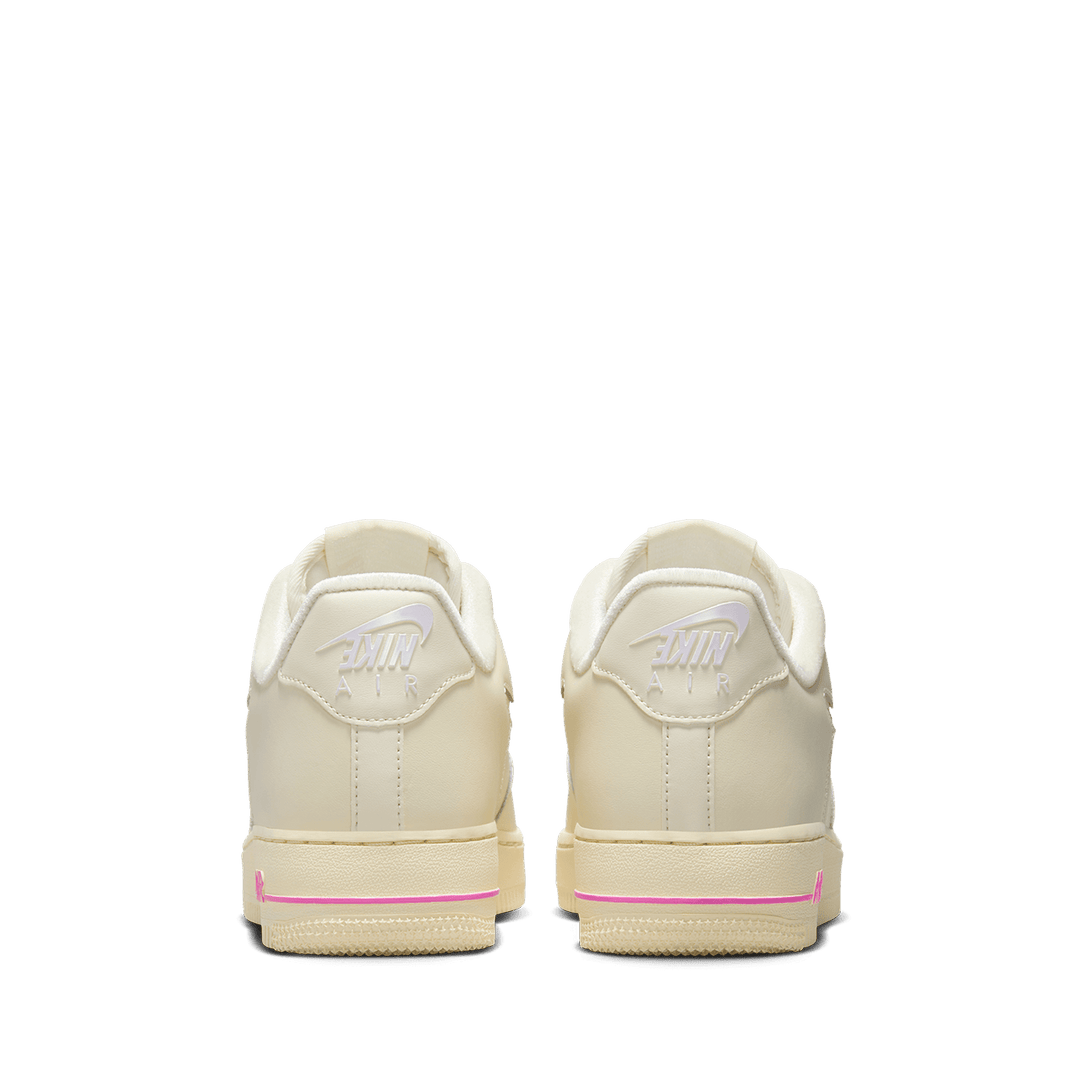 Nike air force 1 07 cheap se premium trainers in pink