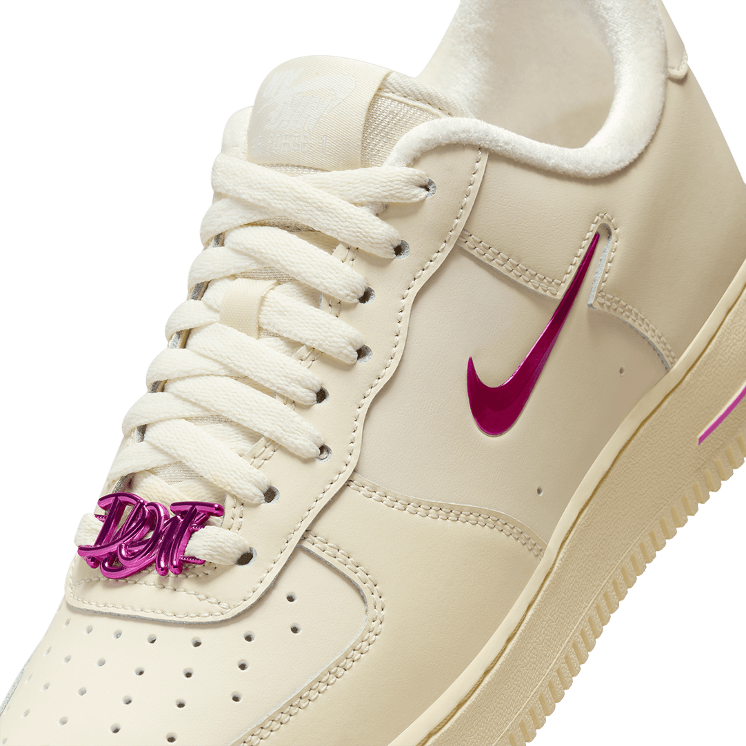 Wmns Nike Air Force 1 '07 'Coconut Milk and Playful Pink'