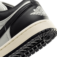 Jordan 1 sail sales black