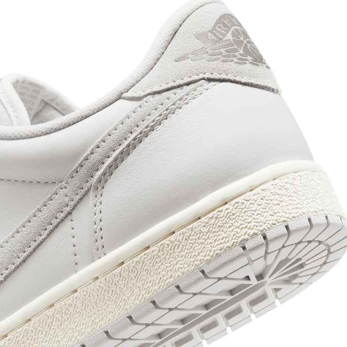 NIKE Air Jordan 1 Low 85ホワイト/グレー 27cm 楽天市場】NIKE AIR JORDAN 1 LOW 85 summit white/lt smoke