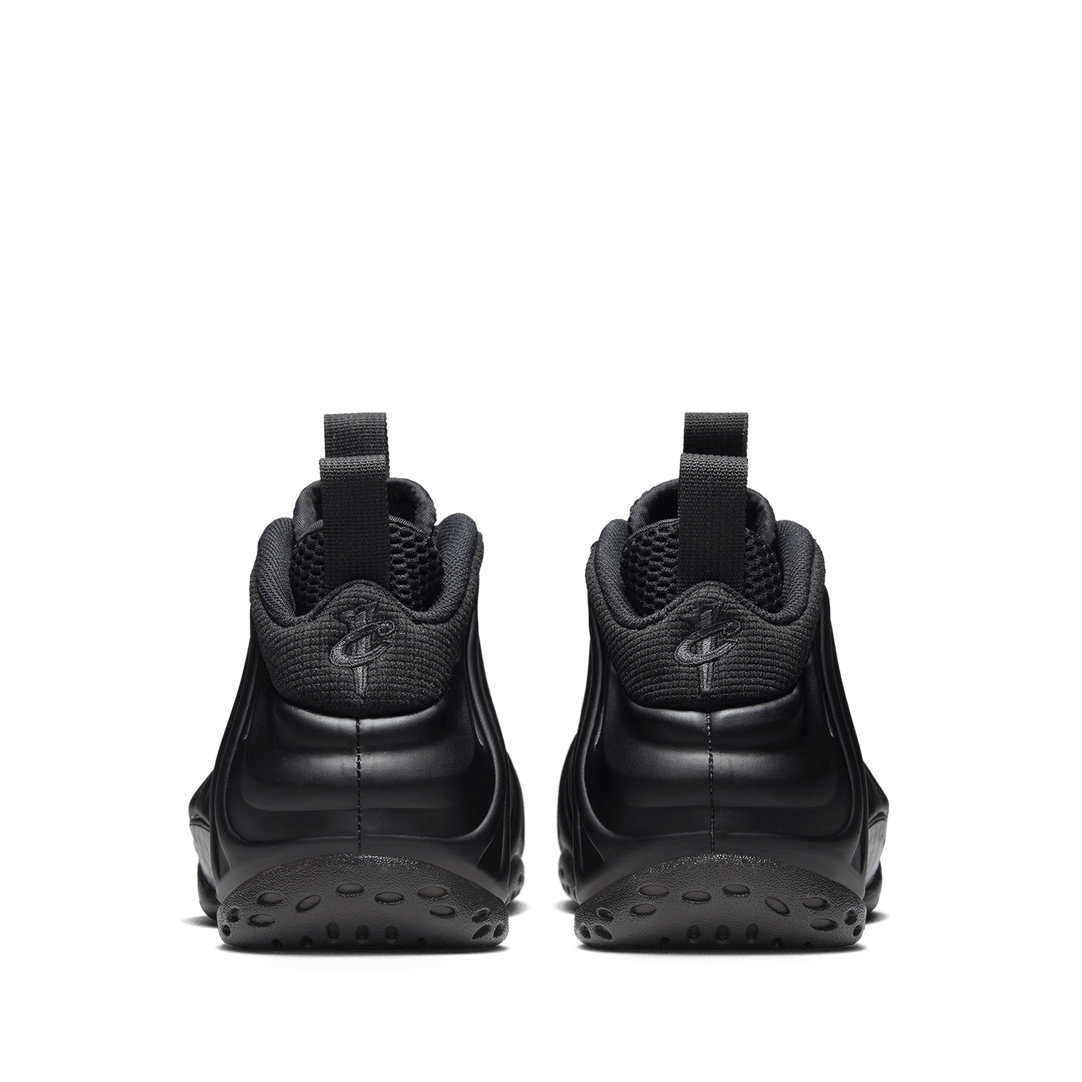 Triple black outlet foamposites release date