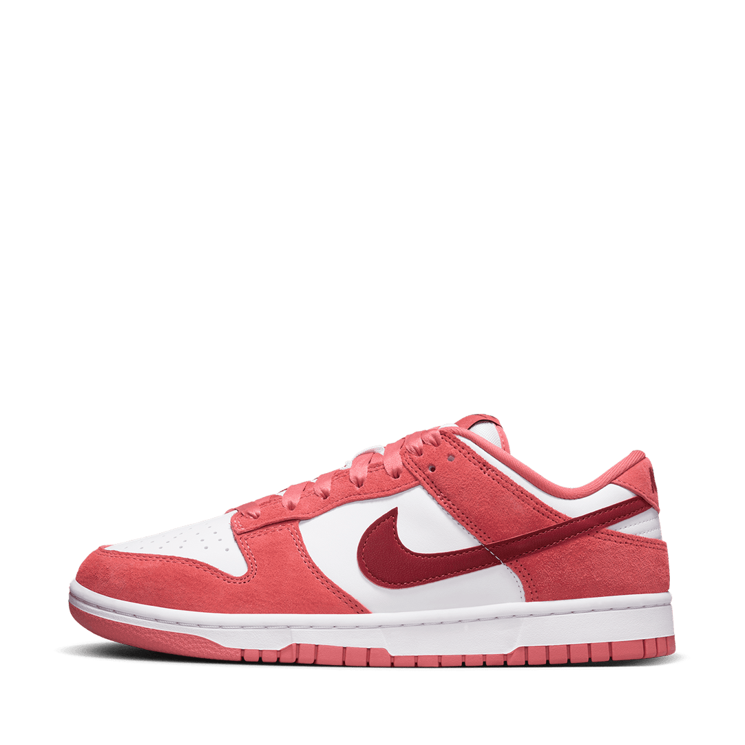 Wmns Nike Dunk Low Valentine s Day TITAN