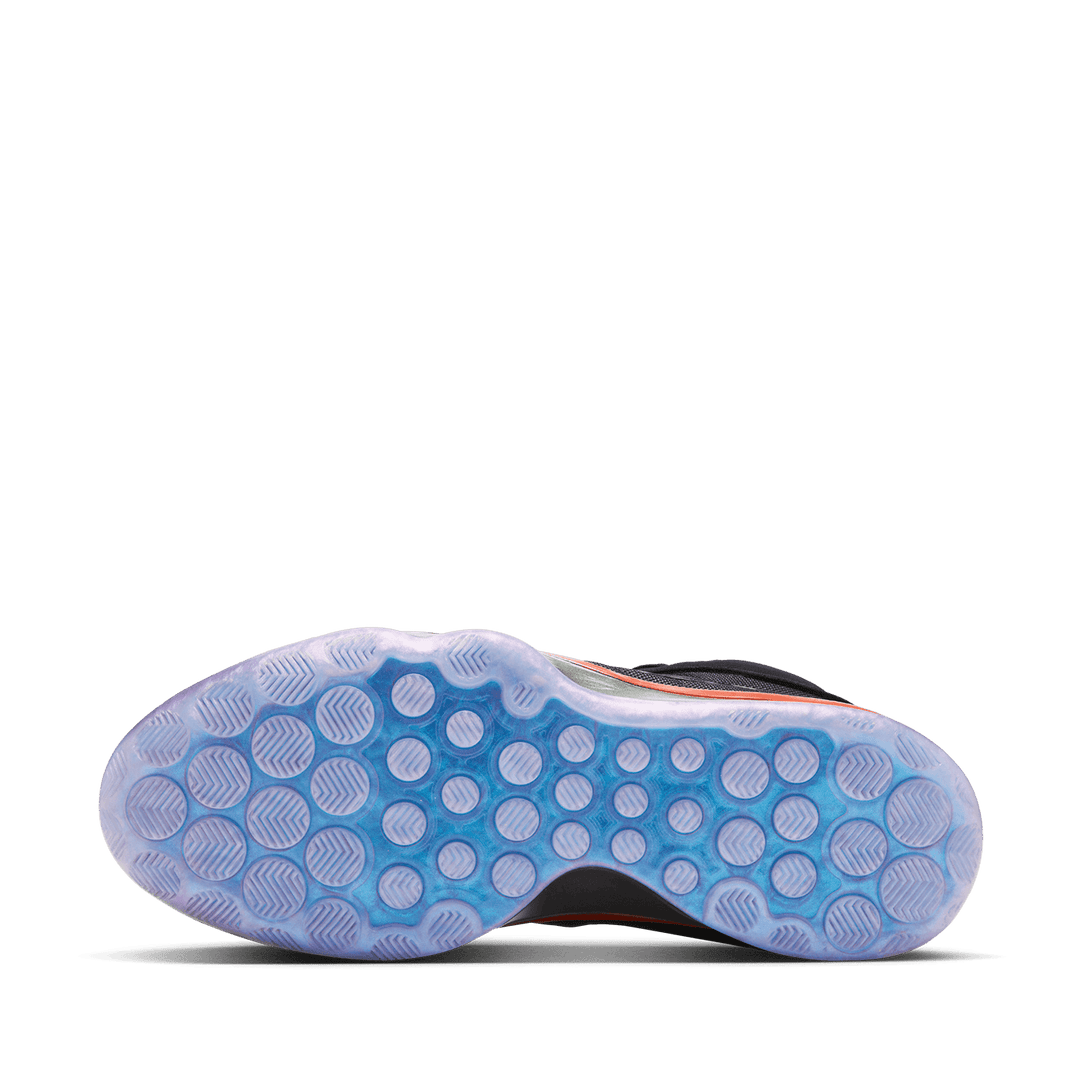 Kyrie full 2025 length zoom