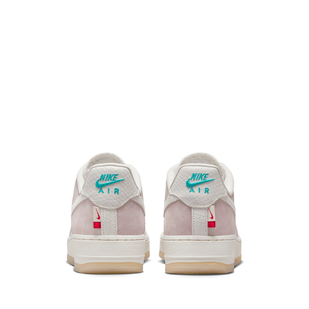 Af1 vandalized shop green & light