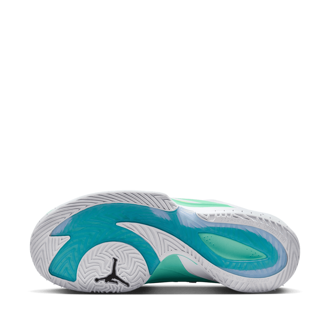 大幅値下【新品・完売品】JORDAN LUKA 3 “Photo Finish” 国内7/18発売】Jordan Luka 3 PF “Photo Finish” | bbkicks-news
