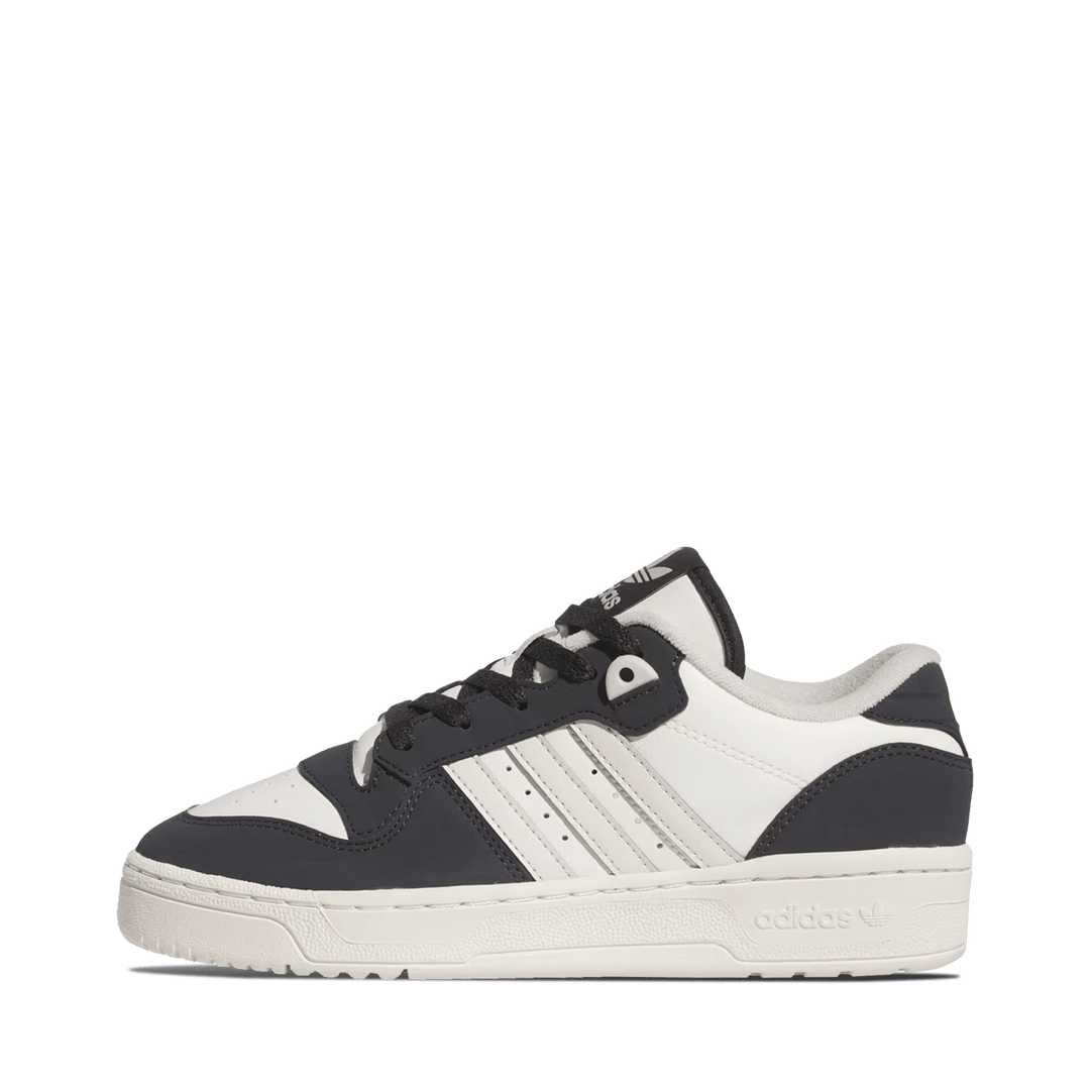 Adidas originals 2025 titan 50