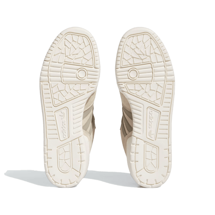 Adidas shoes clearance 7.5 off white