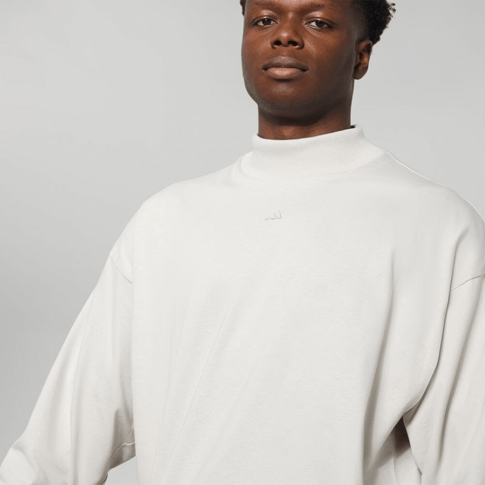 Adidas full top sleeve sweatshirt