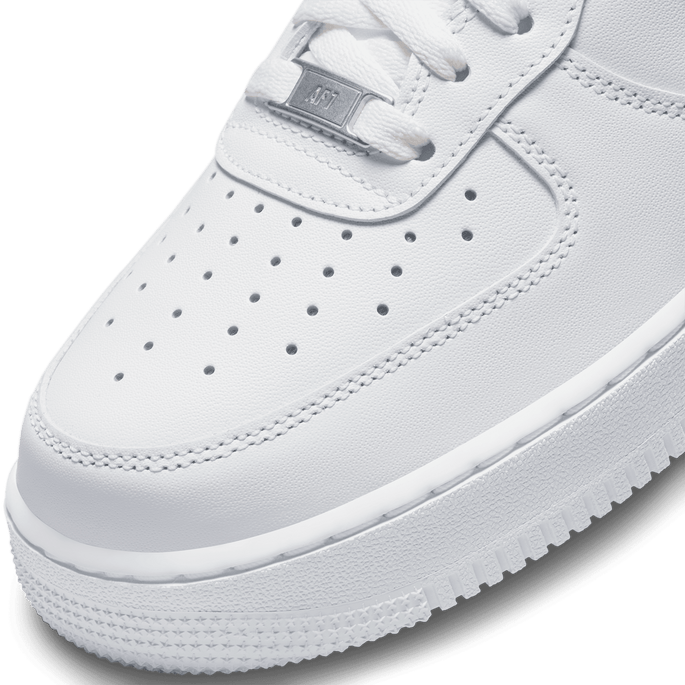 Nike Air Force 1 07 Triple White