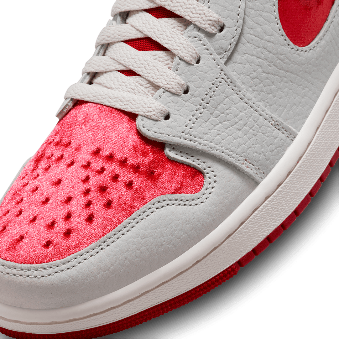 Jordan top 1 valentines
